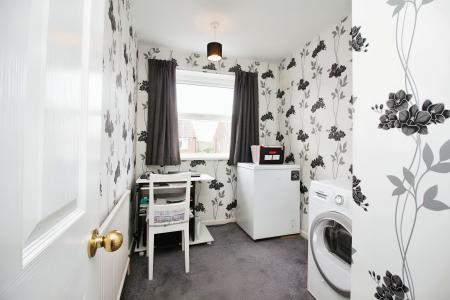 3 bedroom Semi-detached house for sale in Wardens Walk, Leicester Forest East, LE3