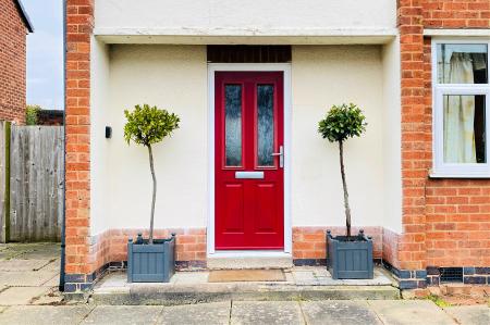 3 bedroom Semi-detached house for sale in Wardens Walk, Leicester Forest East, LE3