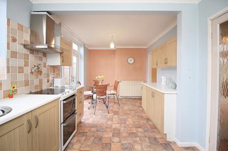 3 bedroom Semi-detached house for sale in Wardens Walk, Leicester Forest East, LE3