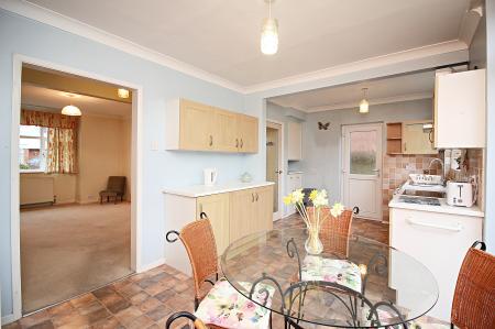 3 bedroom Semi-detached house for sale in Wardens Walk, Leicester Forest East, LE3