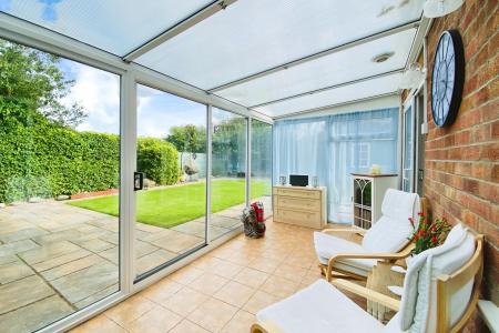 4 bedroom Detached house for sale in Wensleydale Close, Barwell, LE9