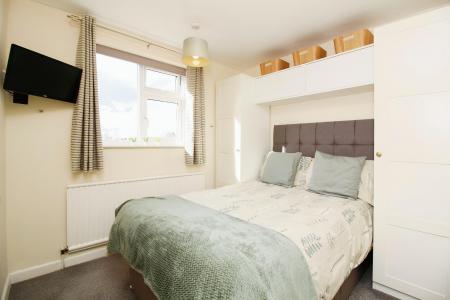 4 bedroom Detached house for sale in Wensleydale Close, Barwell, LE9