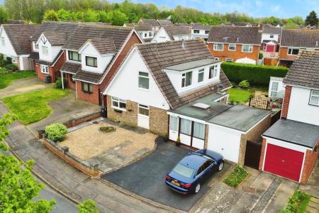3 bedroom Detached house for sale in Wessex Drive, Leicester, LE3