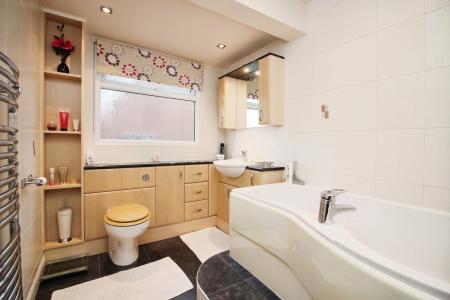 3 bedroom Detached house for sale in Wessex Drive, Leicester, LE3