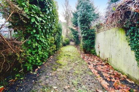 3 bedroom Terraced House for sale in West Street, Enderby, LE19