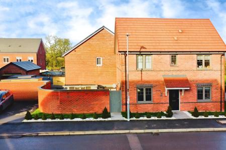 3 bedroom Detached house for sale in Westfield Avenue, Earl Shilton, LE9