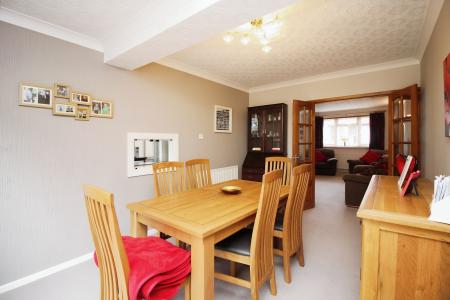 3 bedroom Semi-detached house for sale in Westover Road, Braunstone Town, LE3