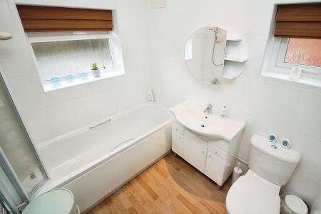 3 bedroom Semi-detached house for sale in Westover Road, Braunstone Town, LE3