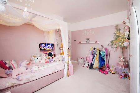 3 bedroom Semi-detached house for sale in Wilnicott Road, Braunstone Town, LE3