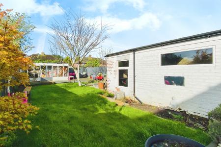 3 bedroom Semi-detached house for sale in Wilnicott Road, Braunstone Town, LE3