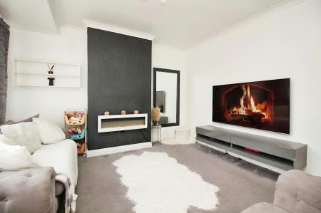 3 bedroom Semi-detached house for sale in Wilnicott Road, Braunstone Town, LE3