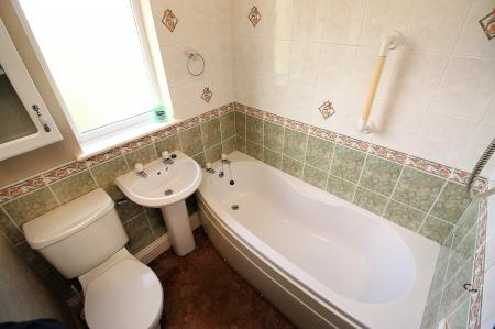3 bedroom Semi-detached house for sale in Wilnicott Road, Braunstone Town, LE3