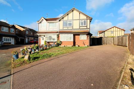 2 bedroom Town house for sale in Windsor Avenue, Groby, LE6