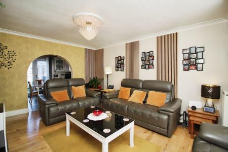 3 bedroom Terraced House for sale in Winforde Crescent, Braunstone, LE3