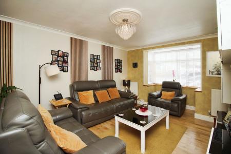 3 bedroom Terraced House for sale in Winforde Crescent, Braunstone, LE3