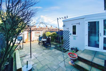 3 bedroom Terraced House for sale in Winforde Crescent, Braunstone, LE3