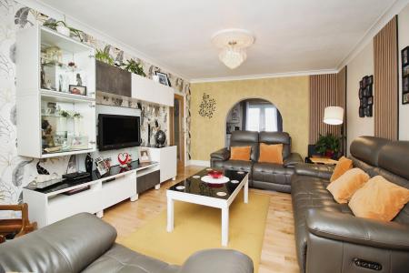 3 bedroom Terraced House for sale in Winforde Crescent, Braunstone, LE3