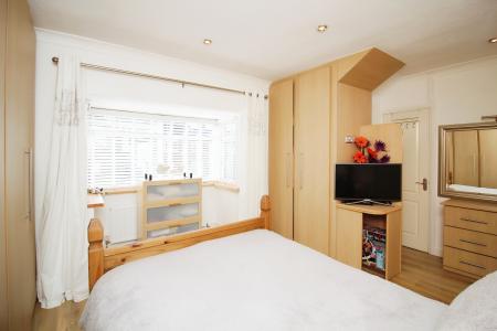 3 bedroom Terraced House for sale in Winforde Crescent, Braunstone, LE3