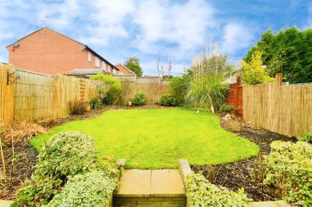 2 bedroom Semi-detached house for sale in Woodhouse Road, Narborough, LE19