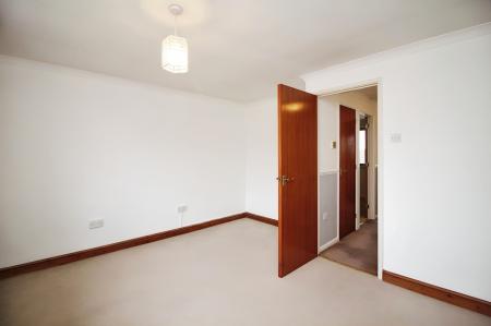 2 bedroom Semi-detached house for sale in Woodhouse Road, Narborough, LE19