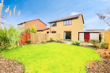 2 bedroom Semi-detached house for sale in Woodhouse Road, Narborough, LE19