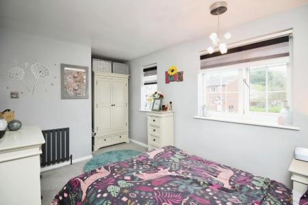 3 bedroom Semi-detached house for sale in Woodhouse Road, Narborough, LE19