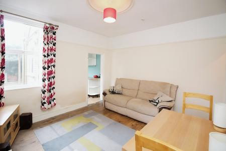 2 bedroom Terraced House for sale in Woodville Road, Leicester, LE3
