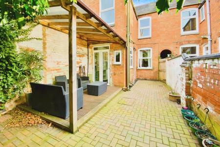 2 bedroom Terraced House for sale in Woodville Road, Leicester, LE3