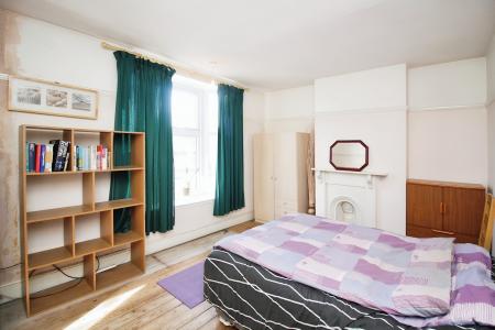 2 bedroom Terraced House for sale in Woodville Road, Leicester, LE3