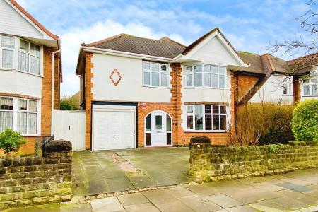 4 bedroom Detached house for sale in 4 Hilders Road, Western Park, LE3