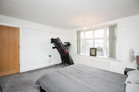 4 bedroom Detached house for sale in 4 Hilders Road, Western Park, LE3