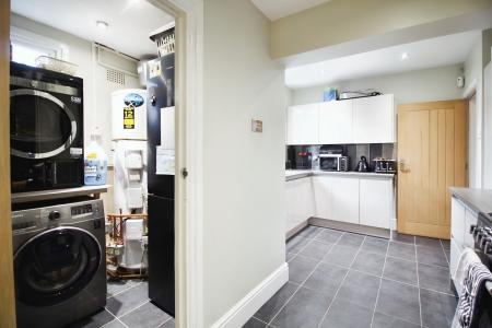 4 bedroom Detached house for sale in 4 Hilders Road, Western Park, LE3