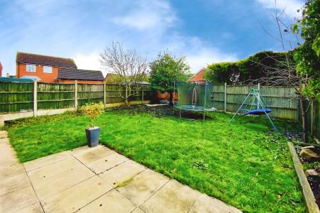 4 bedroom Detached house for sale in Marigold Way, Narborough, LE19