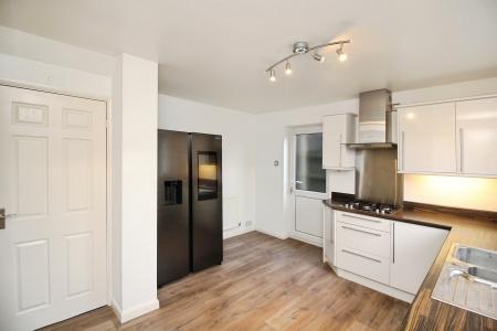 4 bedroom Detached house for sale in Marigold Way, Narborough, LE19