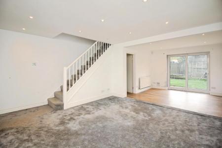 4 bedroom Detached house for sale in Marigold Way, Narborough, LE19