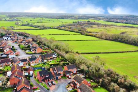 4 bedroom Detached house for sale in Marigold Way, Narborough, LE19