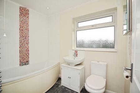 4 bedroom Detached house for sale in Marigold Way, Narborough, LE19