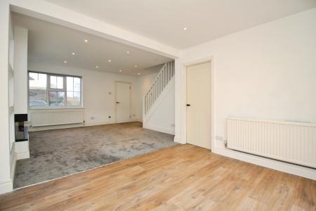 4 bedroom Detached house for sale in Marigold Way, Narborough, LE19