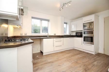 4 bedroom Detached house for sale in Marigold Way, Narborough, LE19