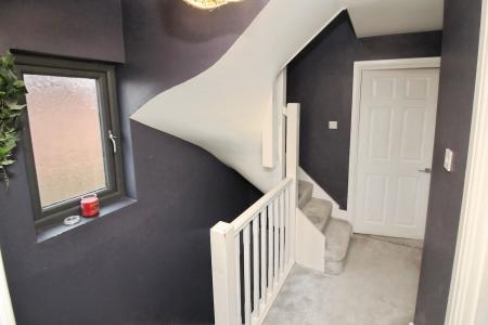 4 bedroom Semi-detached house for sale in Kingsway North, Braunstone Town, LE3