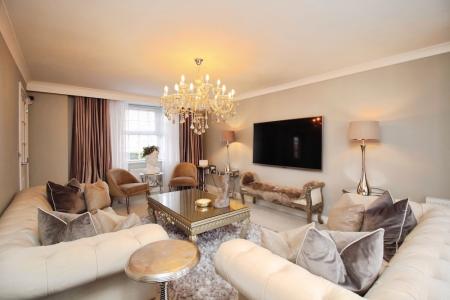 4 bedroom Detached house for sale in Forest House Lane, Leicester Forest East, LE3