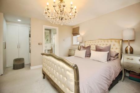 4 bedroom Detached house for sale in Forest House Lane, Leicester Forest East, LE3