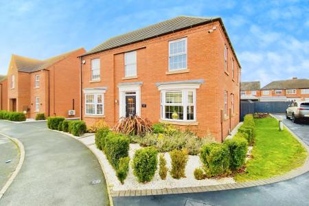 4 bedroom Detached house for sale in Forest House Lane, Leicester Forest East, LE3