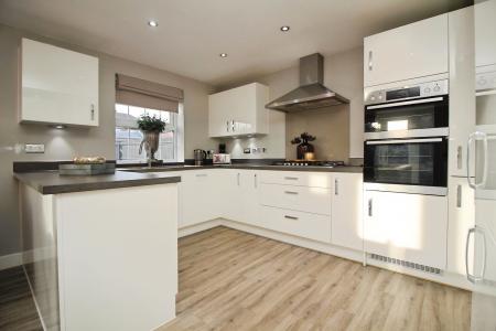 4 bedroom Detached house for sale in Forest House Lane, Leicester Forest East, LE3