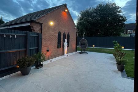 4 bedroom Detached house for sale in Forest House Lane, Leicester Forest East, LE3