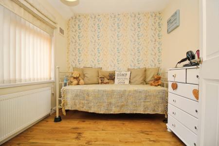 3 bedroom Semi-detached house for sale in Pindar Road, New Parks, Leicester, LE3