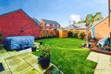 3 bedroom Detached house for sale in Cortanis Lane, Desford, LE9