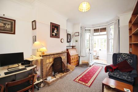 4 bedroom Semi-detached house for sale in Mellor Road, Western Park, Leicester, LE3