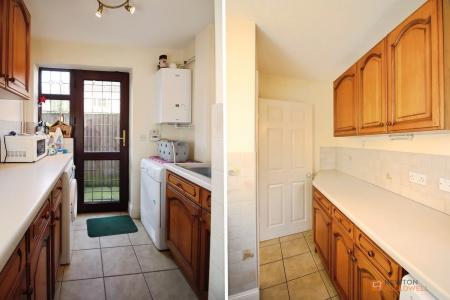 5 bedroom Detached house for sale in Station Road, Desford, LE9