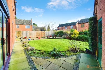 5 bedroom Detached house for sale in Station Road, Desford, LE9